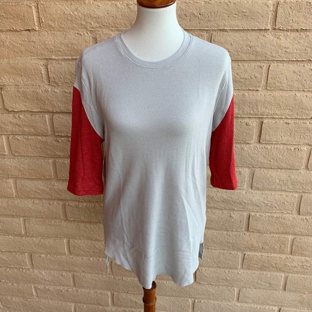 Thermal 3/4 sleeve shirt.